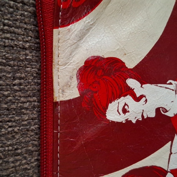 TARGET BRANDED LEATHER WRISTLET - Picture 3 of 8